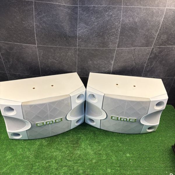 BMB CS-252V ホワイト ペア L/R カラオケ スピーカー 簡易動作 現状品拍卖