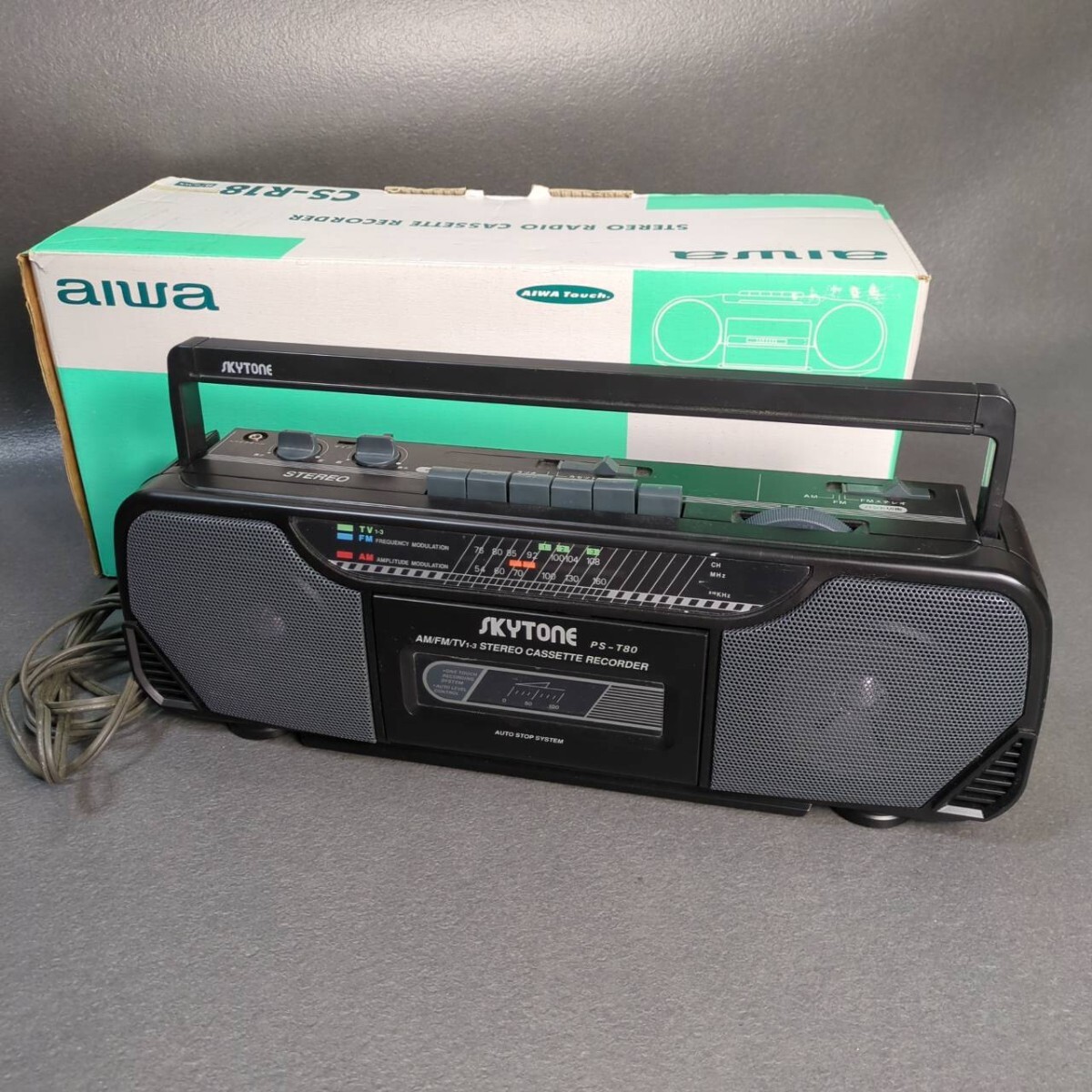 aiwa CS-R18 アイワ 箱付き 動作品 ラジカセ カセットレコーダー オーディオ機器 ブラック ステレオラジオカセットレコーダー 拍卖