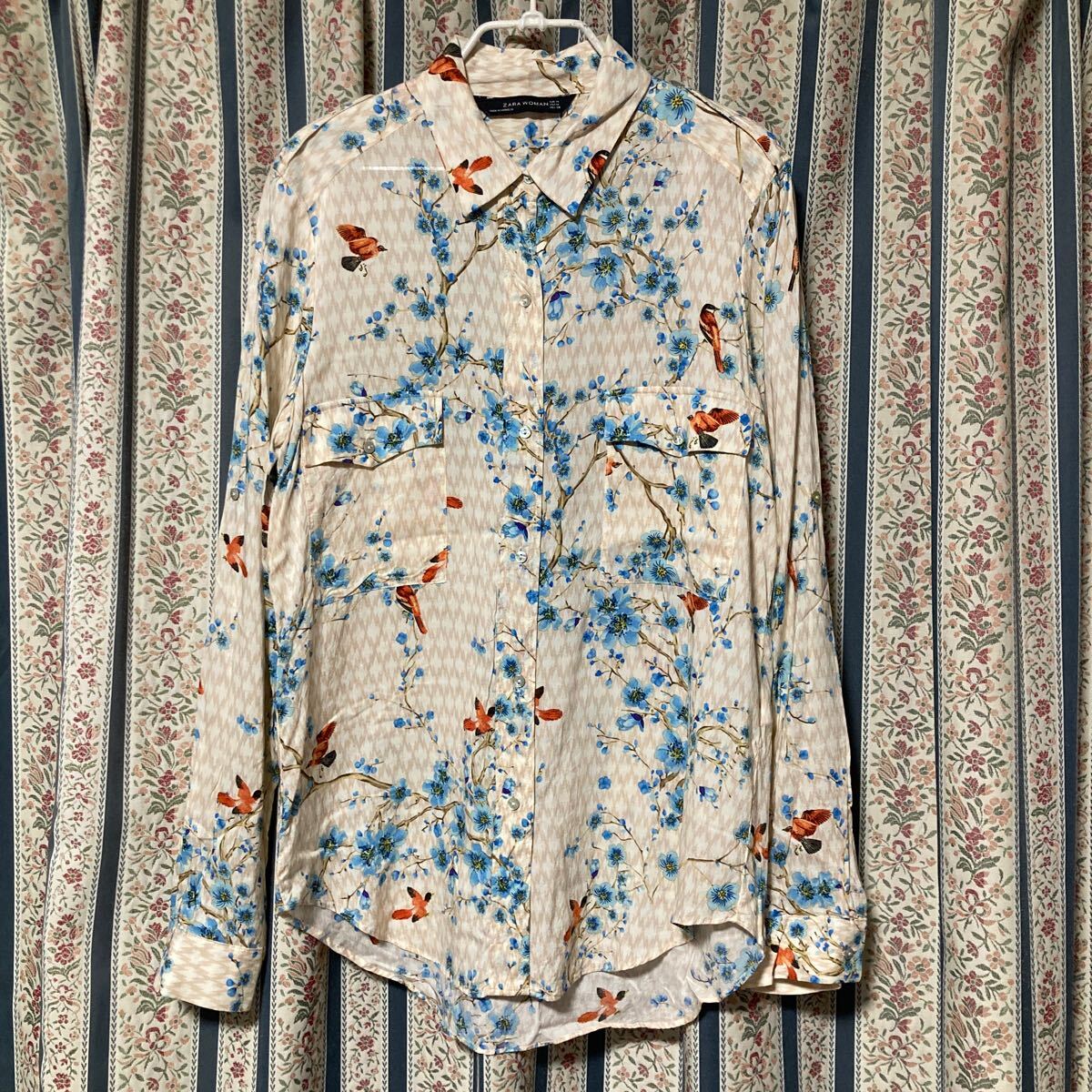 ザラ ZARA woman レトロ 和柄 長袖シャツ ブラウス 花柄 梅に鳥 ボタニカル 昭和 古着 レーヨン テロテロ とろみ 柄シャツ 和風 着物柄拍卖