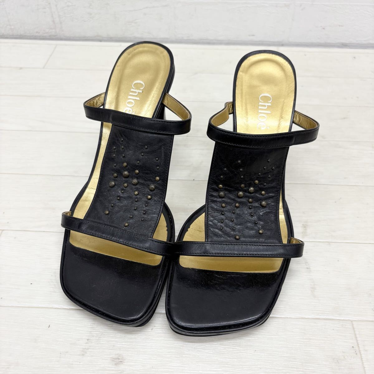 1806〓 Chloe' クロエ サンダル レディース サイズ36.5 ブラック ゴールド ミュール オープントゥ靴 シューズ カジュアルシューズ拍卖