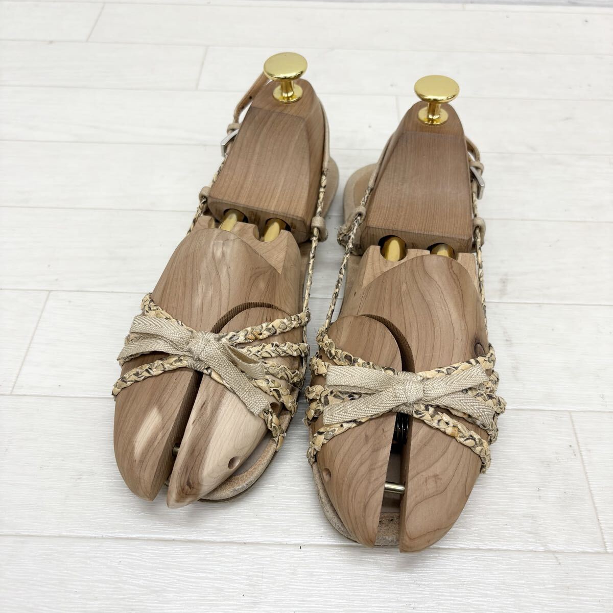 1806〓 PRADA プラダ バックストラップサンダル レディース サイズ不明 ベージュ フラットサンダル 靴 シューズ カジュアルシューズ拍卖