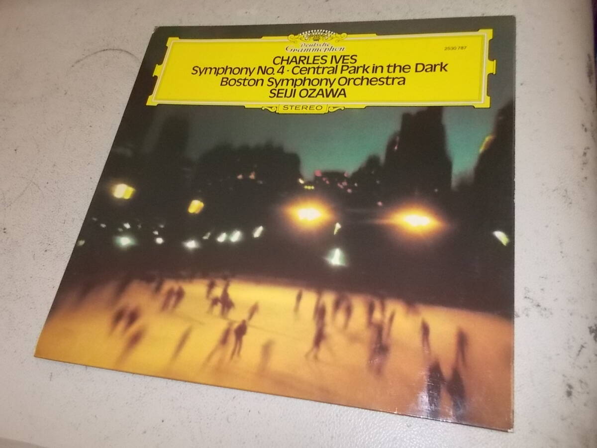 ドイツ・グラモフォン・オリジナル盤!小澤征爾「アイヴズ交響曲第4番ほか」 拍卖