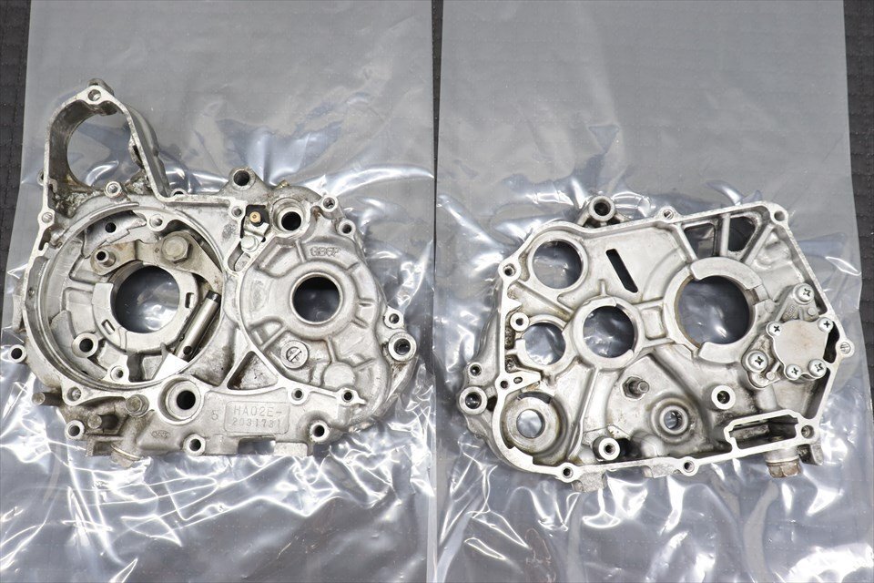 329004 スーパーカブカスタム90 HA02 純正 クランクケース エンジン 上セル拍卖