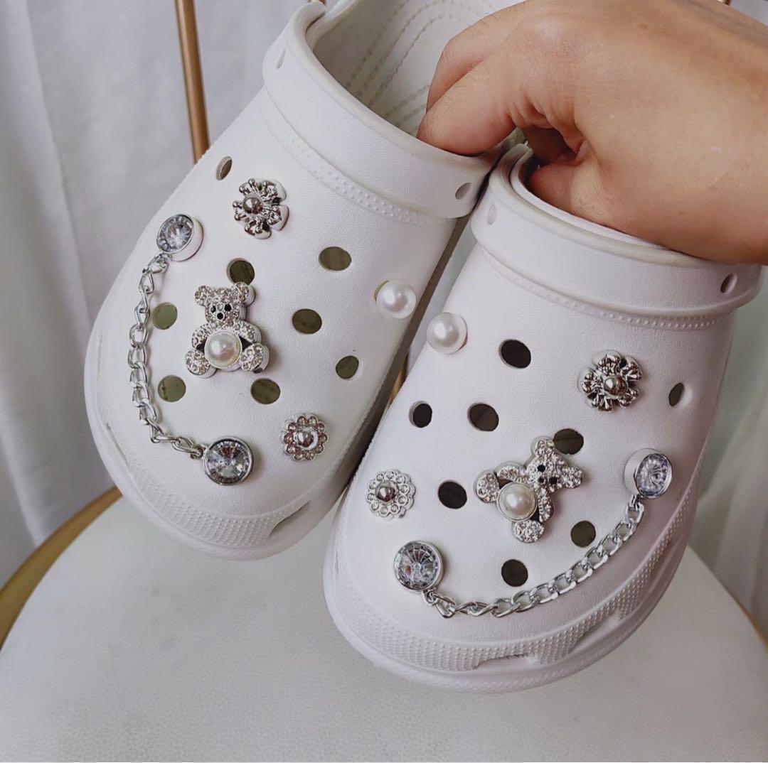 クロックス crocs ジビッツ デコ y2k クマ シルバーチェーン サンダル拍卖