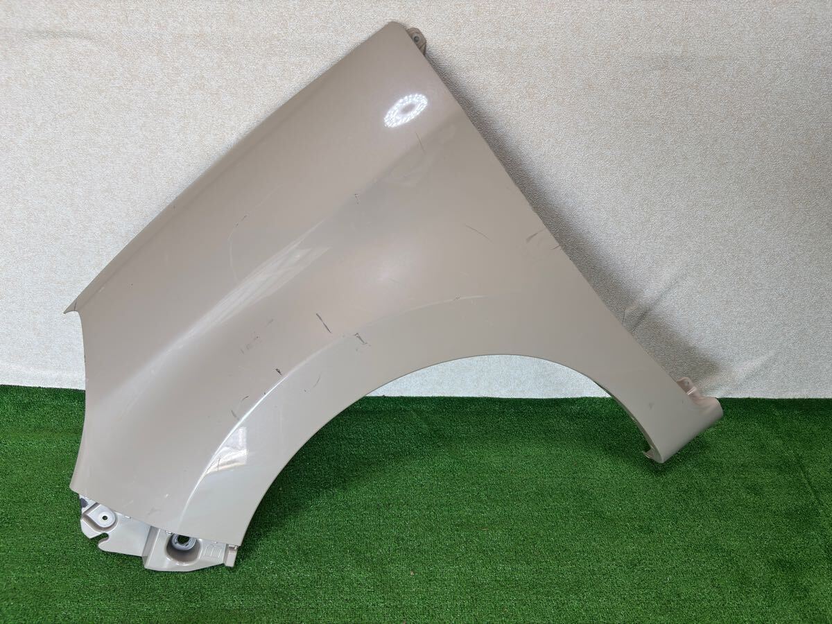 パッソ モーダ M700S 純正 フェンダー 左 ベージュ 53812-B1250拍卖