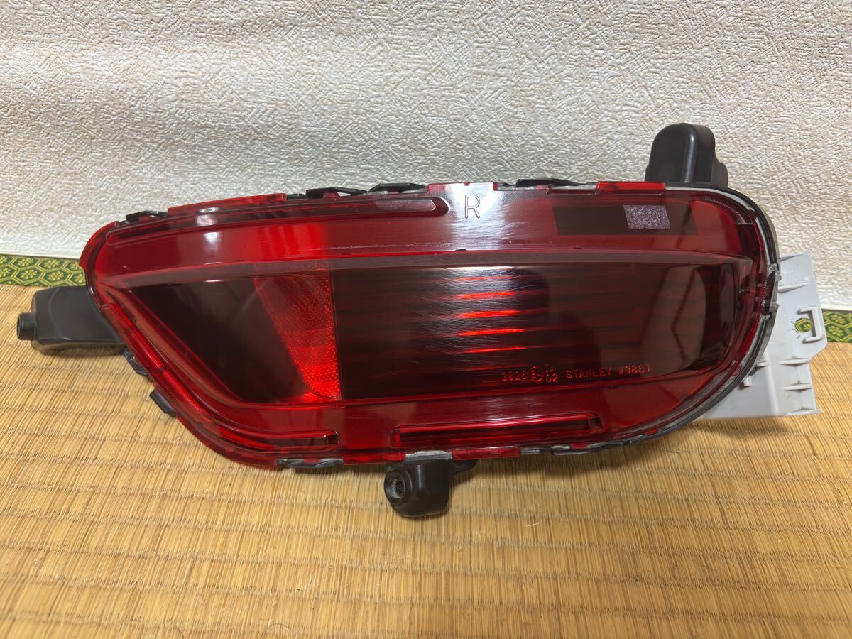 マツダ MAZDA CX-5 KFEP KF2P KF5P 純正 右リフレクターSTANLEY W3867 拍卖