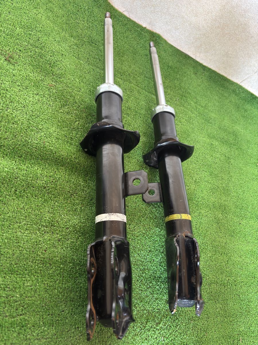 トヨタ DBA-M900S 前期 純正 48520-B1250 DBA-M900A 右左Fストラッ拍卖