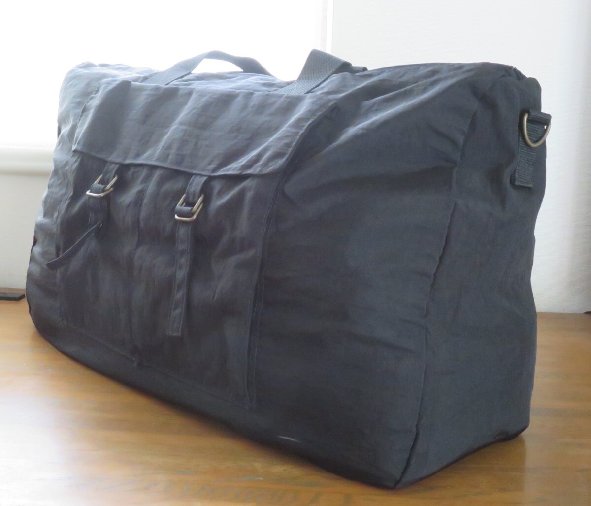 【ポーチ収納ナイロンボストン】大容量 ポケッタブル 折りたたみ収納 ポーチ付き【使用品】拍卖