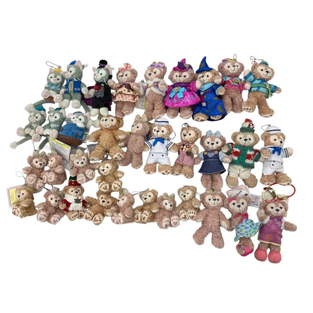 186001 現状品 Disney ディズニー 東京ディズニーリゾート ぬいぐるみバッジ ダッフィー・シェリーメイ・ジェラトーニ 34点まとめ拍卖