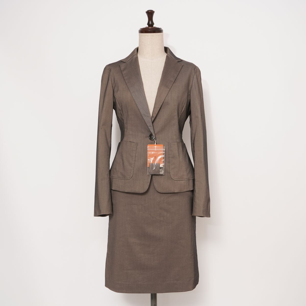 新品未使用タグ付 UNITED ARROWS ユナイテッドアローズ セットアップスーツ ジャケット タイトスカート 背抜き チャコール サイズ36*GD38拍卖