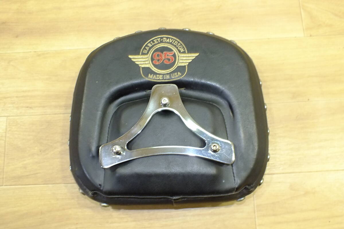 ◆ ’98 ロードキング・ヘリテイジ系 95TH シーシーバーバックレストパッド 中古品 FLSTC FLSTN FLHR FLHRC FLHX FLHT FLTR拍卖