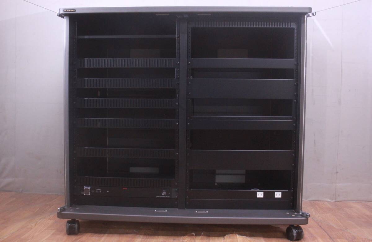AURORA 音響/映像他 システムラック 木製 共栄商事 Panasonic/電源ユニット付 ガラス戸 カギ欠品 マウントラック 中古現状品■(Z3661)拍卖