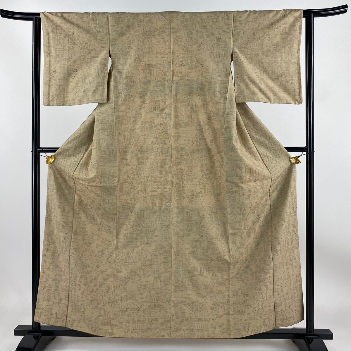 結城紬 身丈159cm 裄丈61.5cm S 袷 はたおり娘 証紙 亀甲絣 流水 薄茶色 正絹 逸品 【中古】拍卖