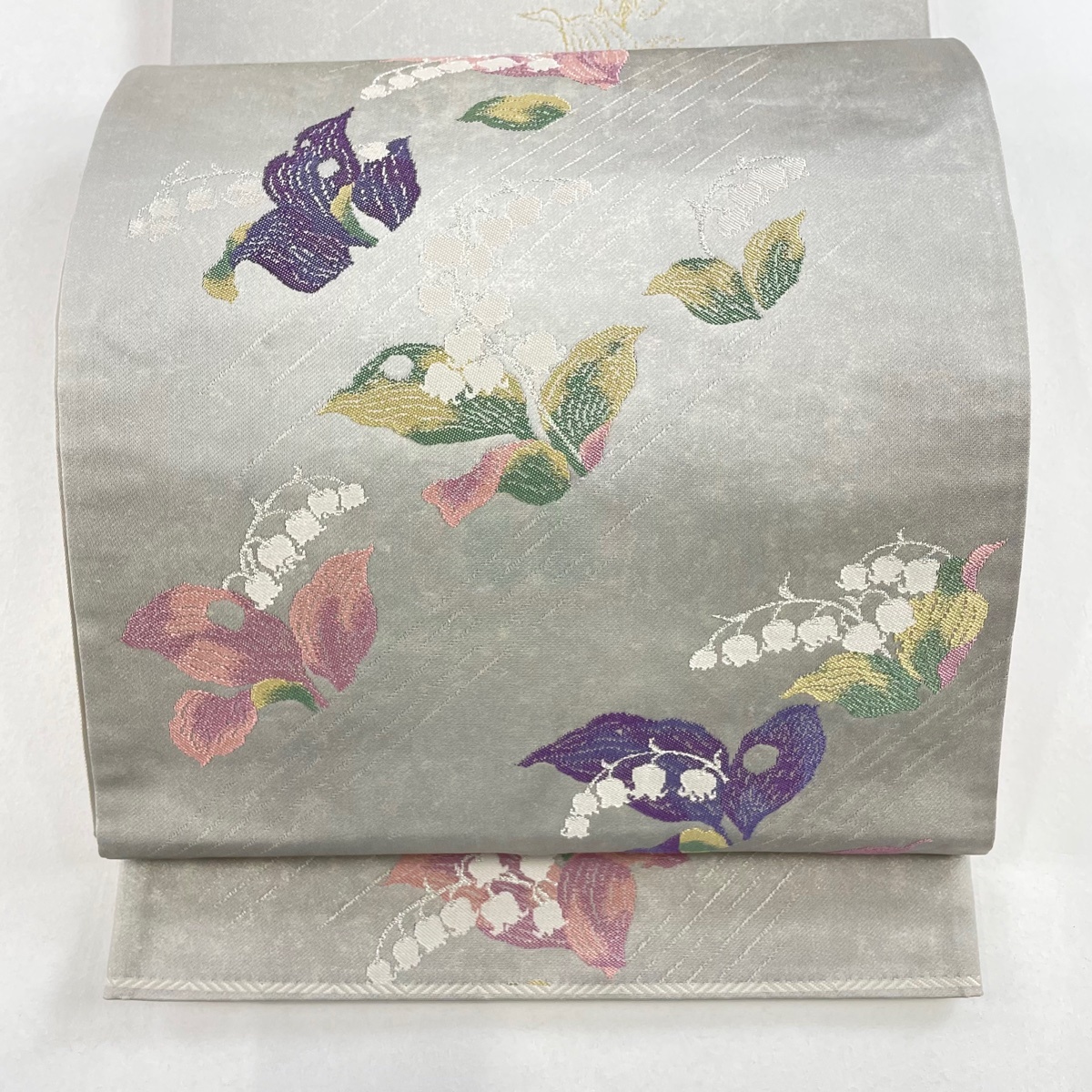 袋帯 美品 名品 落款 スズラン 銀糸 箔 灰色 六通 正絹 【中古】拍卖