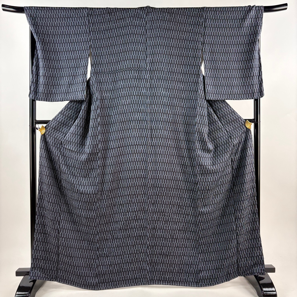 小紋 身丈166cm 裄丈68.5cm L 袷 矢羽根 紺色 正絹 美品 名品 【中古】拍卖