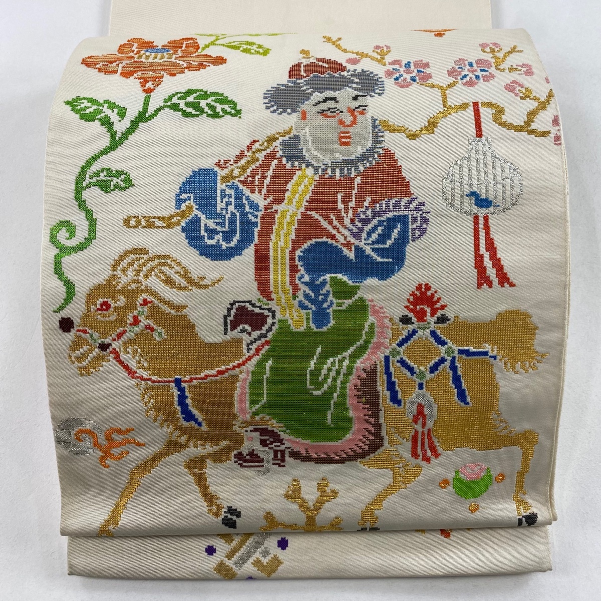 袋帯 逸品 龍村平蔵 落款 人形手糸入錦 草花 箔 クリーム お太鼓柄 正絹 【中古】拍卖