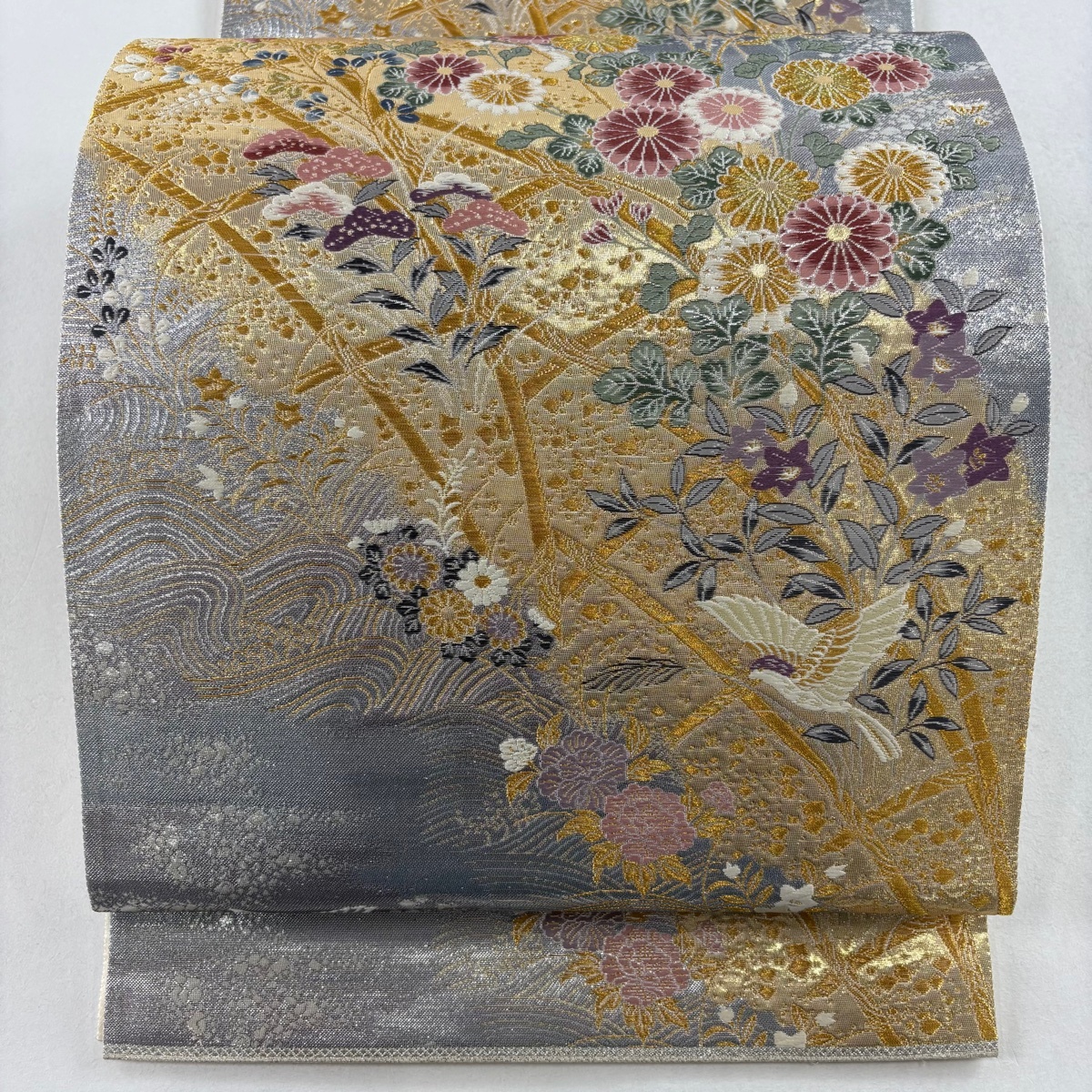 袋帯 美品 秀品 関西仕立て 秋草 鳥 金糸 箔 銀色 六通 正絹 【中古】拍卖