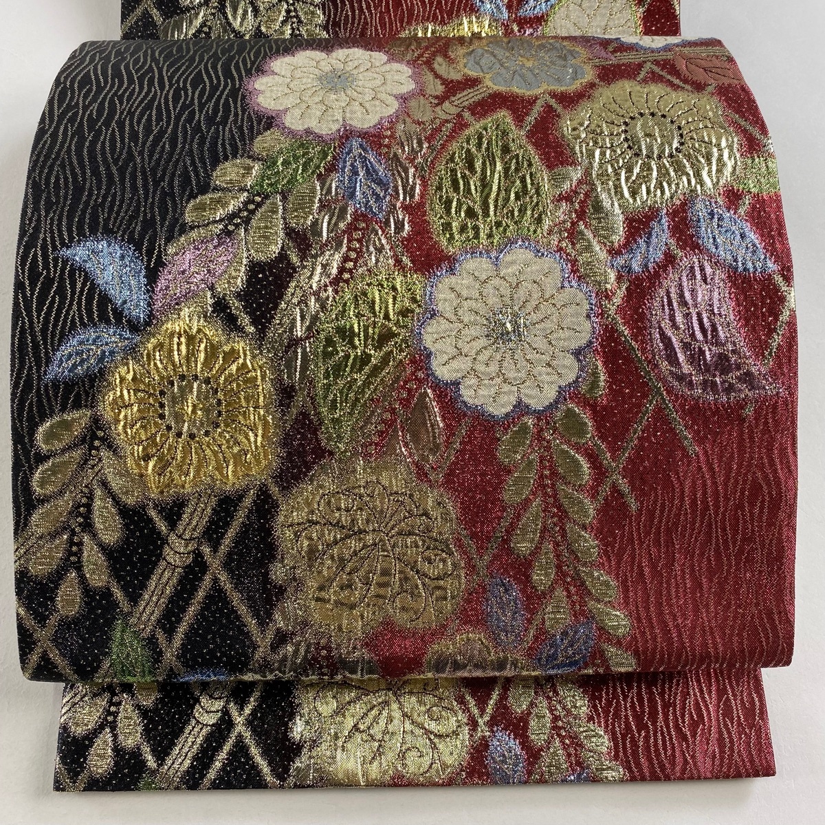 袋帯 美品 秀品 草花 箔 赤黒 六通 正絹 【中古】拍卖