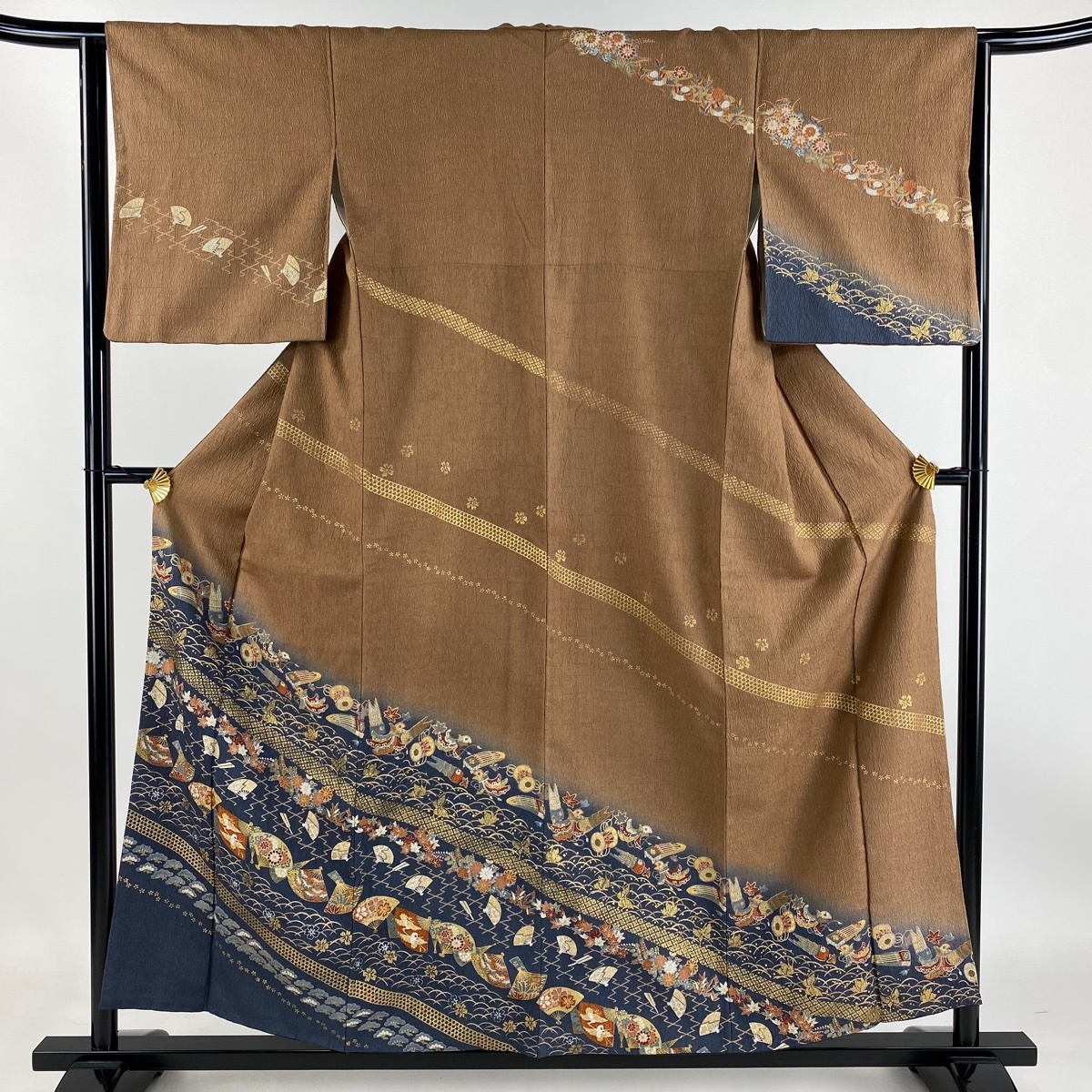 訪問着 身丈156.5cm 裄丈63cm S 袷 和楽器 蝶 金彩 ぼかし 茶色 正絹 秀品 【中古】拍卖