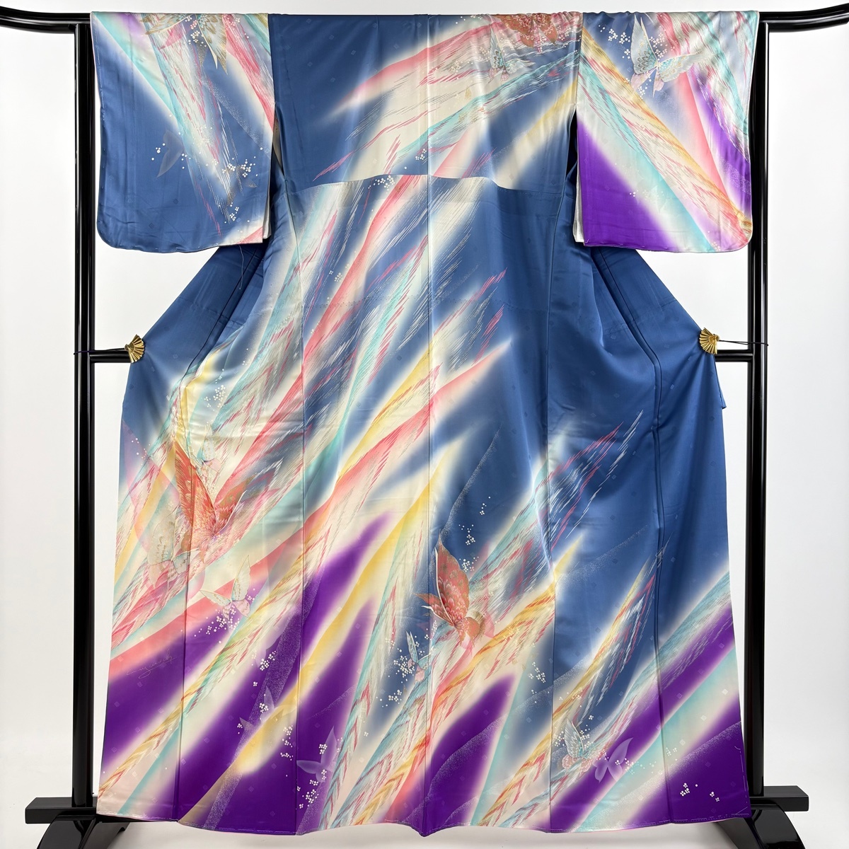 訪問着 身丈162.5cm 裄丈65.5cm M 袷 背抜き 落款 蝶 幾何学 金銀彩 青灰色 正絹 秀品 【中古】拍卖