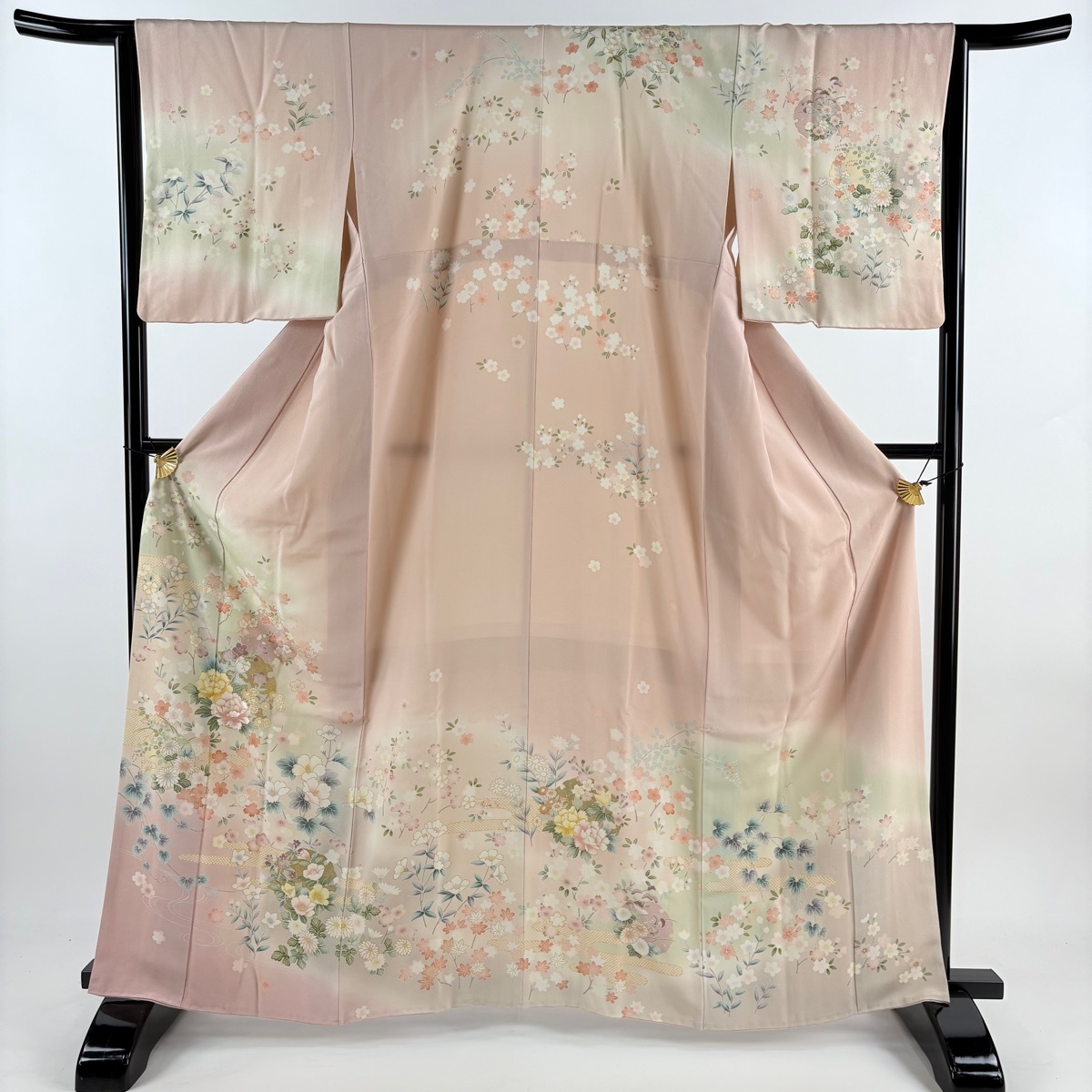 訪問着 身丈164cm 裄丈64cm M 袷 雪輪 草花 金彩 刺繍 薄ピンク 正絹 名品 【中古】拍卖