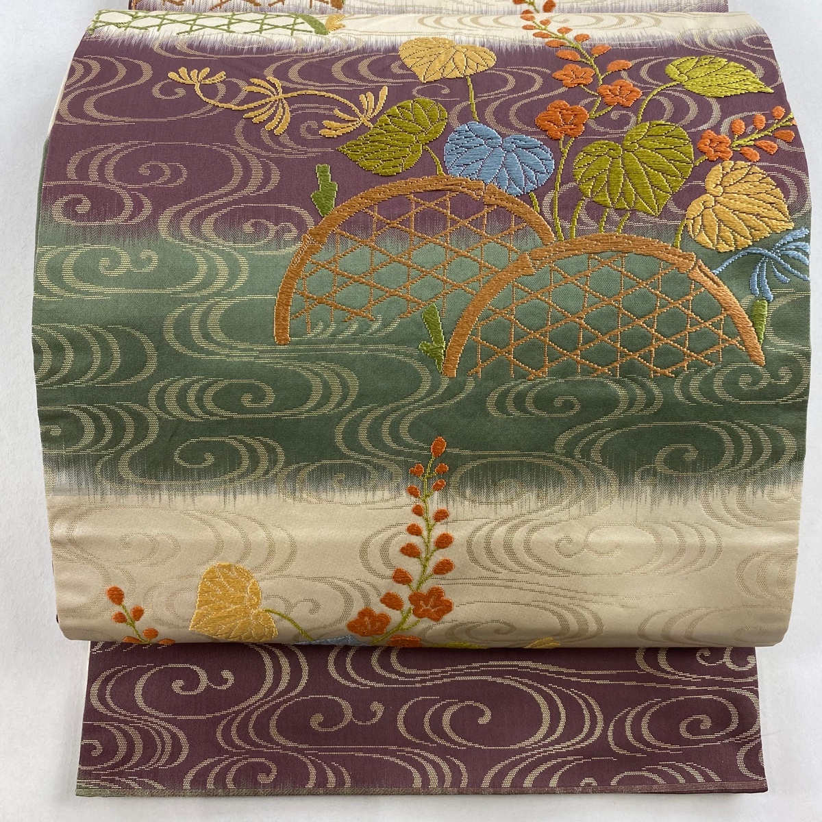 袋帯 美品 秀品 関西仕立て 葵 観世水 刺繍 箔 ベージュ 六通 正絹 【中古】拍卖