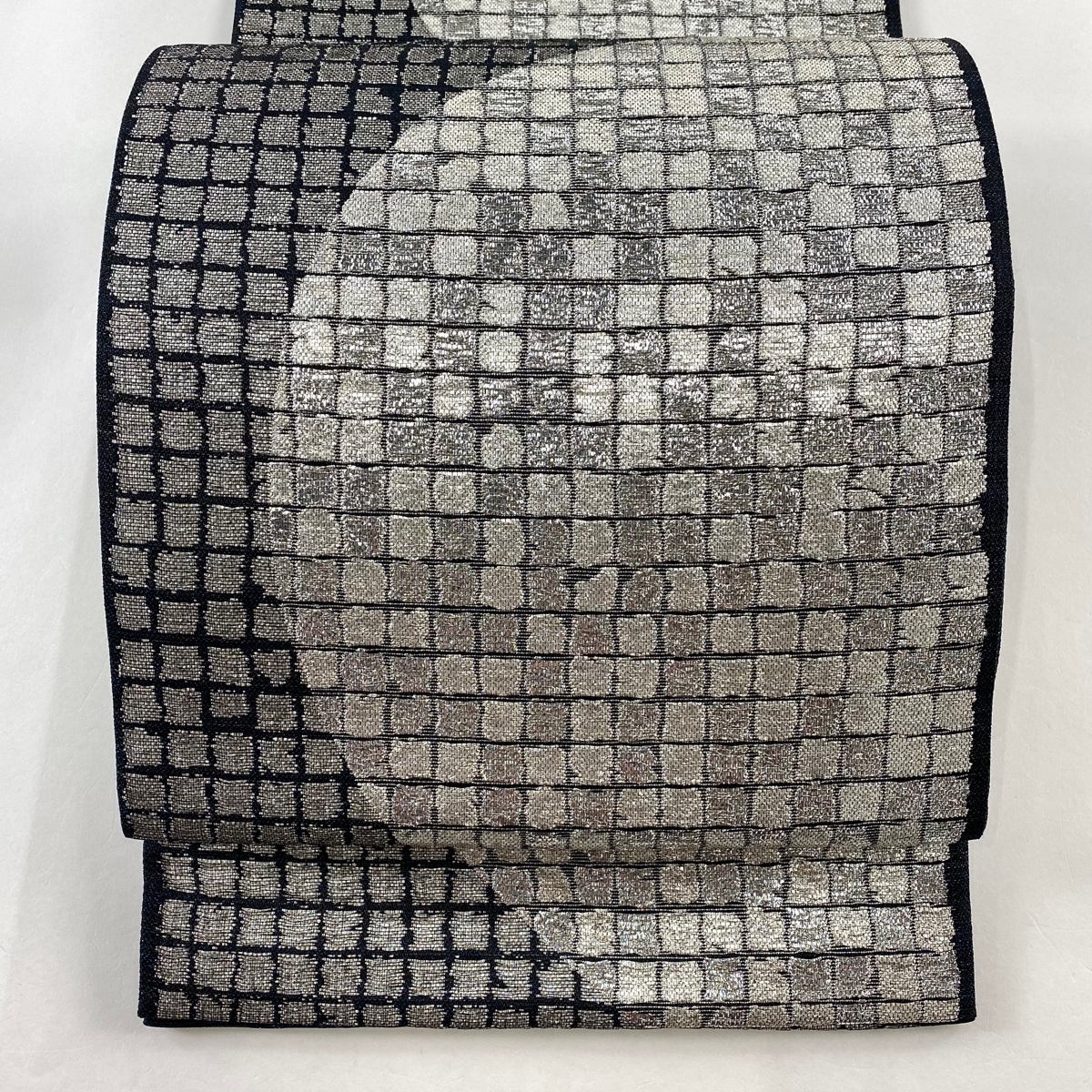 袋帯 美品 名品 格子 幾何学模様 銀色 全通 正絹 【中古】拍卖