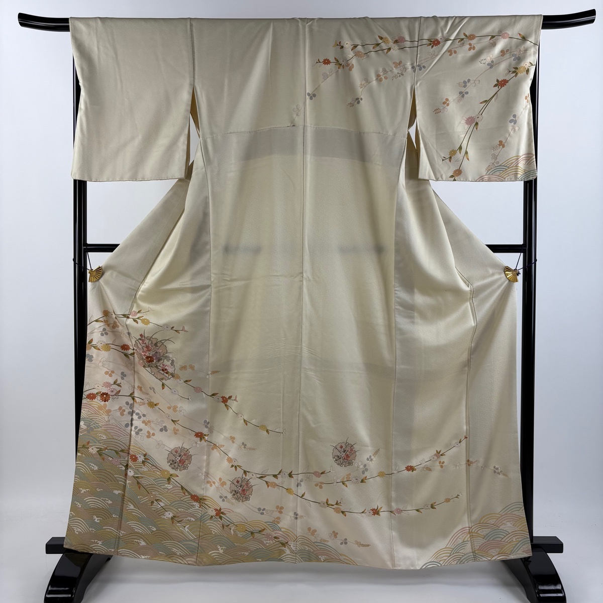 訪問着 身丈162cm 裄丈67cm M 袷 雪輪 草花 刺繍 金銀糸 ベージュ 正絹 名品 【中古】拍卖