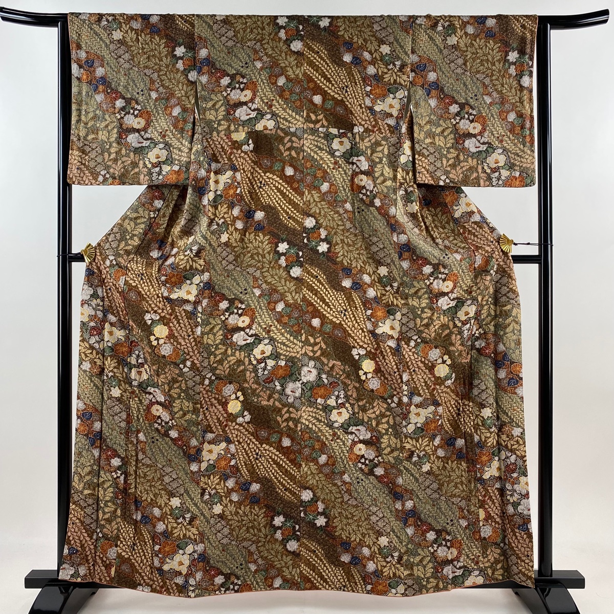 小紋 身丈159cm 裄丈64cm M 袷 道長取り 椿 金彩 茶色 正絹 美品 秀品 【中古】拍卖