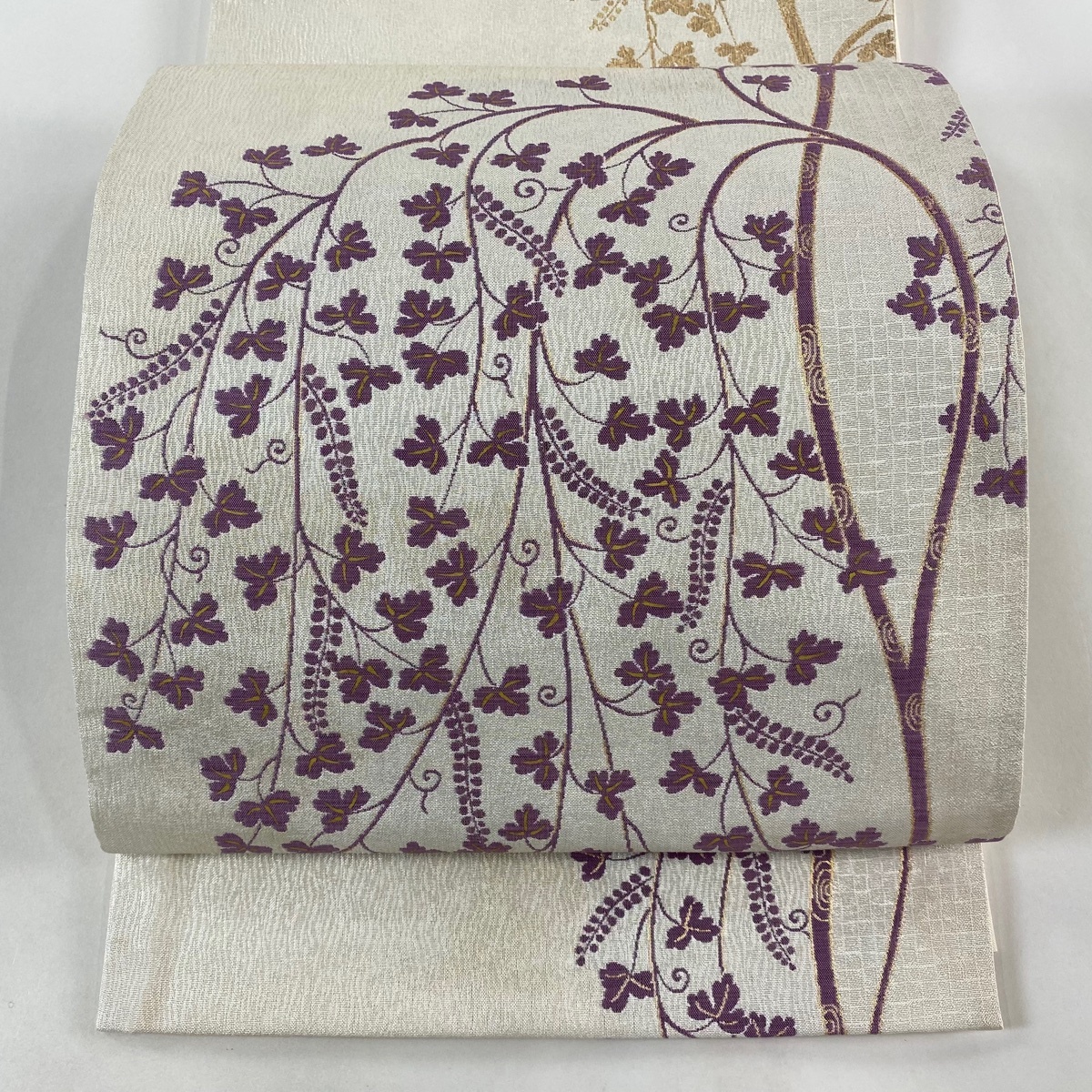 袋帯 美品 逸品 帝王紫 落款 立樹文様更紗 箔 クリーム お太鼓柄 正絹 【中古】拍卖