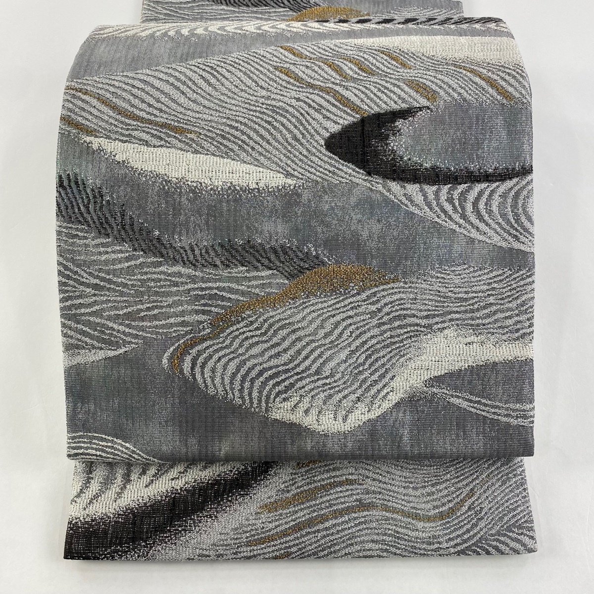 袋帯 美品 名品 波 幾何学模様 箔 灰色 六通 正絹 【中古】拍卖