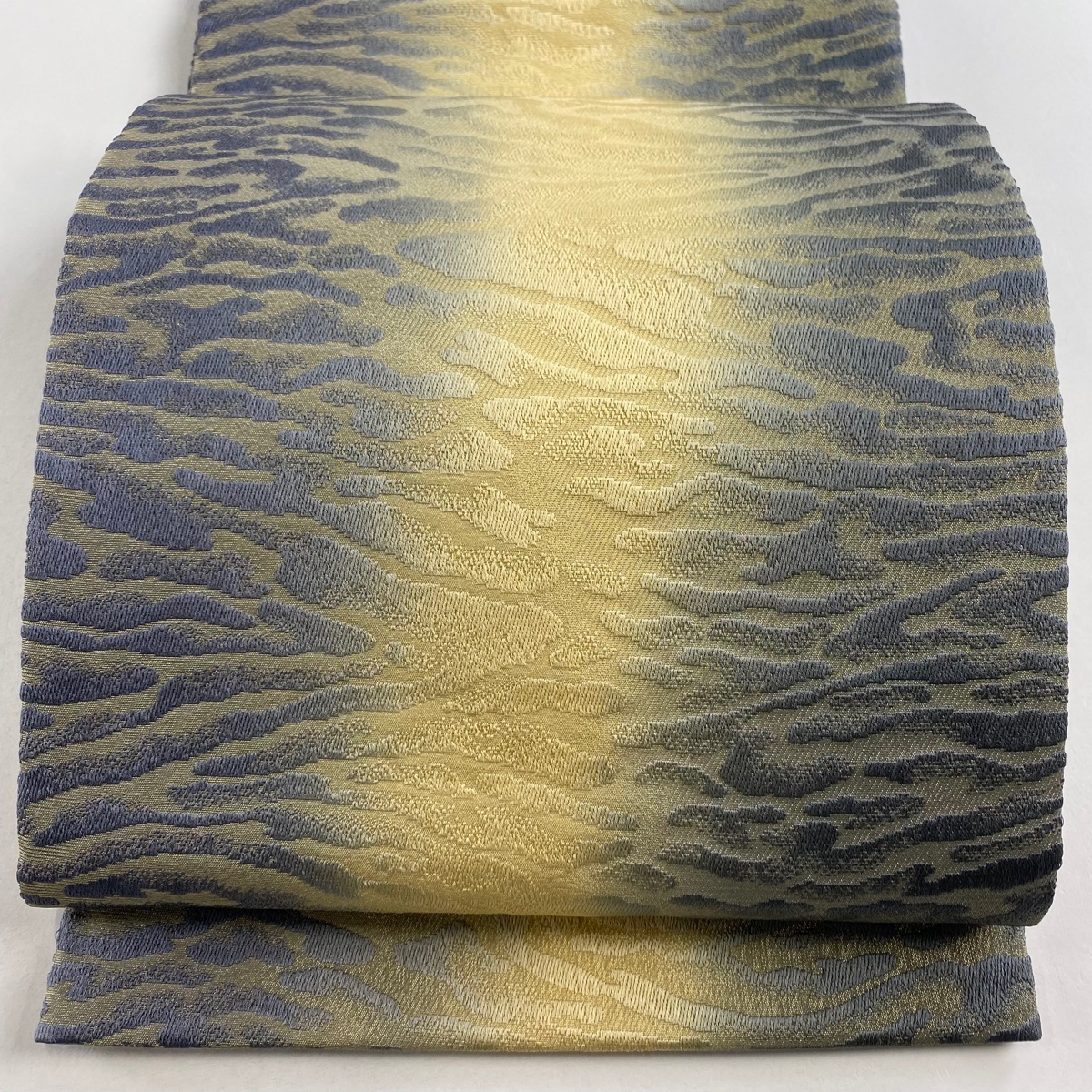 袋帯 美品 名品 幾何学模様 ぼかし柄 箔 灰緑 全通 正絹 【中古】拍卖