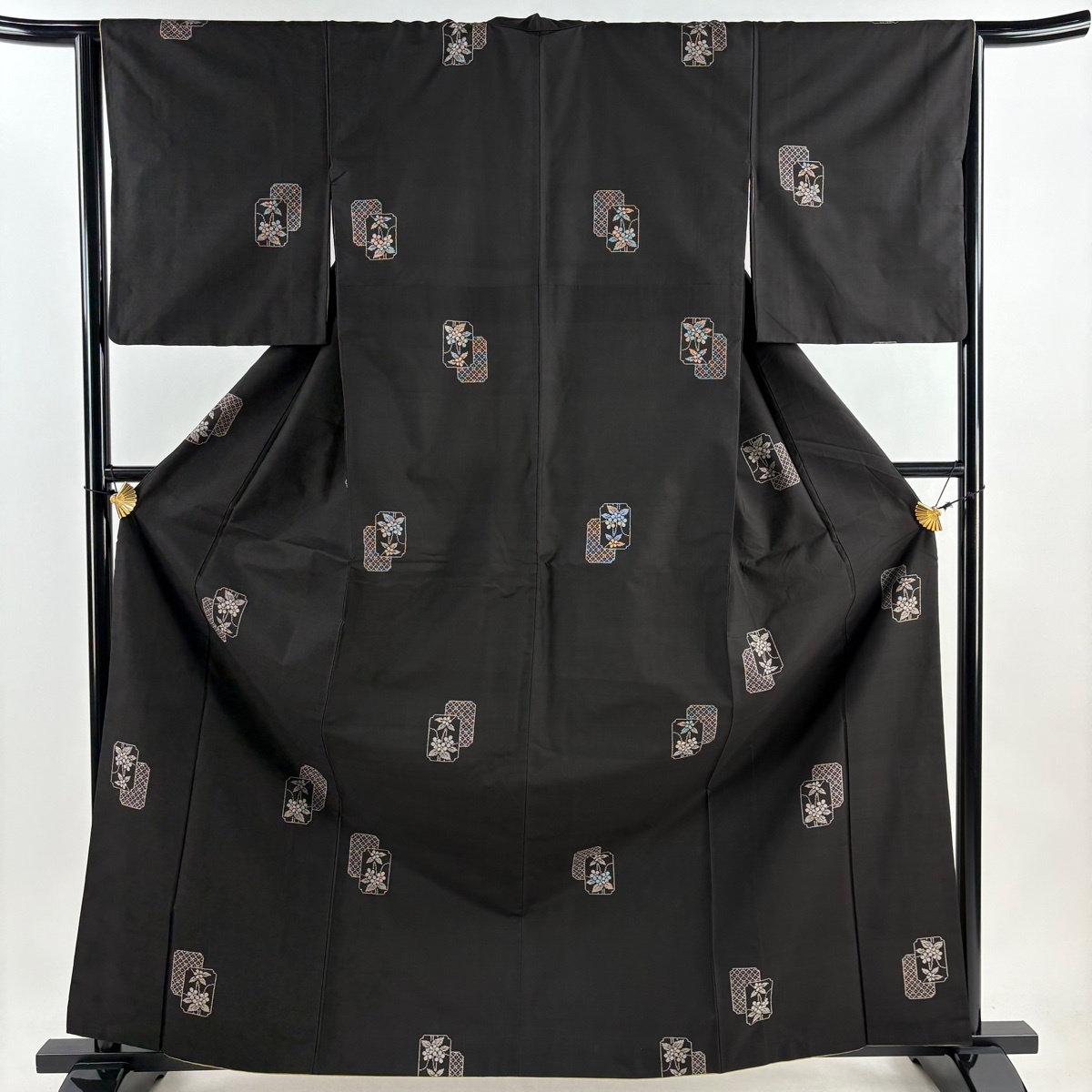 紬 身丈164cm 裄丈65cm M 袷 破れ色紙 草花 焦茶色 正絹 秀品 【中古】拍卖