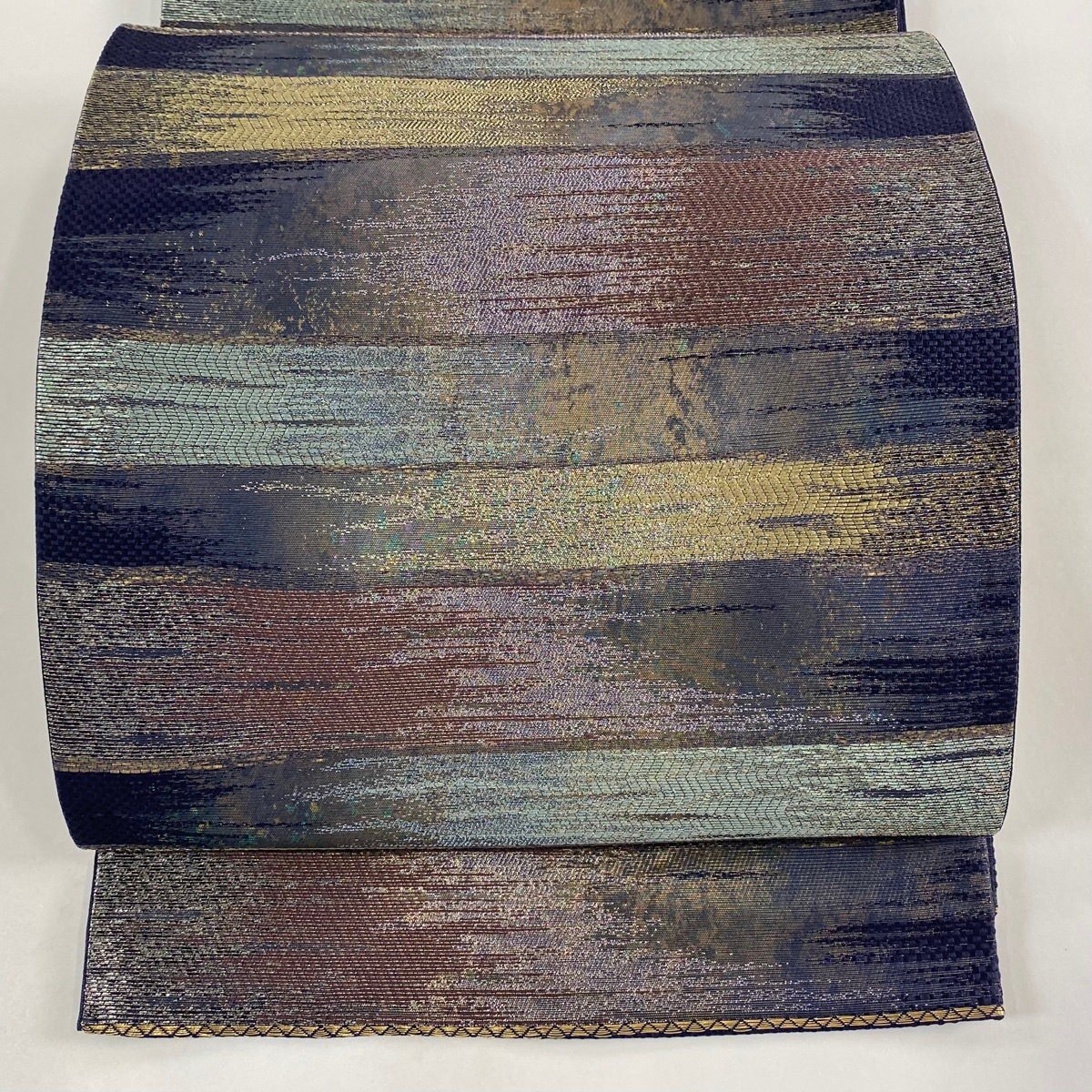 袋帯 美品 秀品 落款 霞 箔 金銀糸 濃紫 全通 正絹 【中古】拍卖