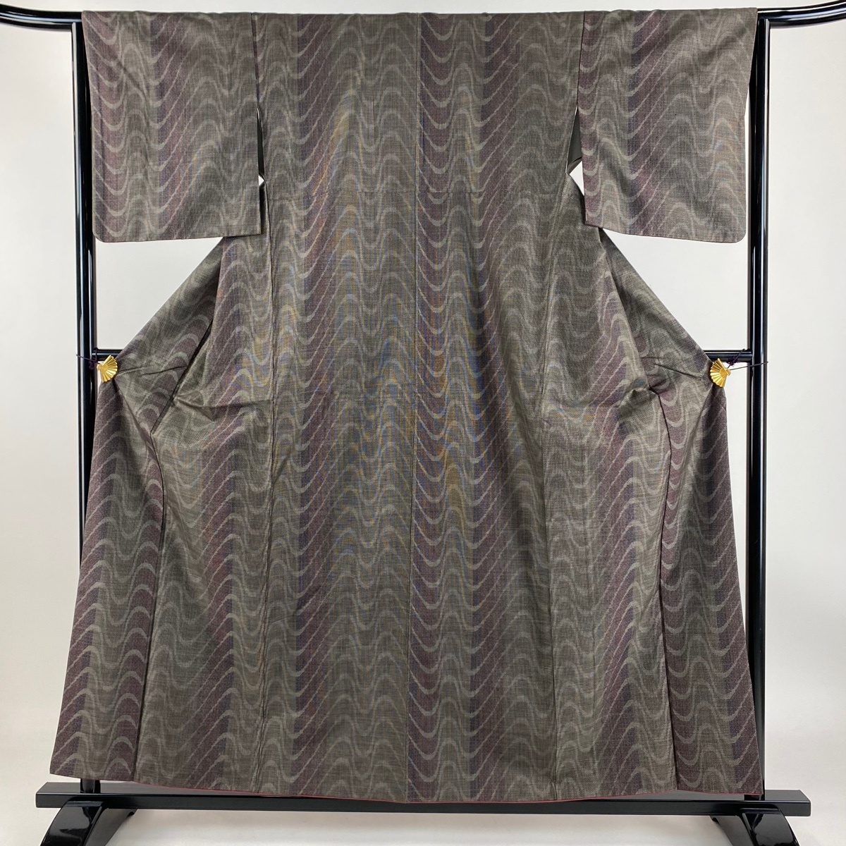紬 身丈158cm 裄丈64cm M 袷 幾何学 縞 焦茶色 正絹 秀品 【中古】拍卖