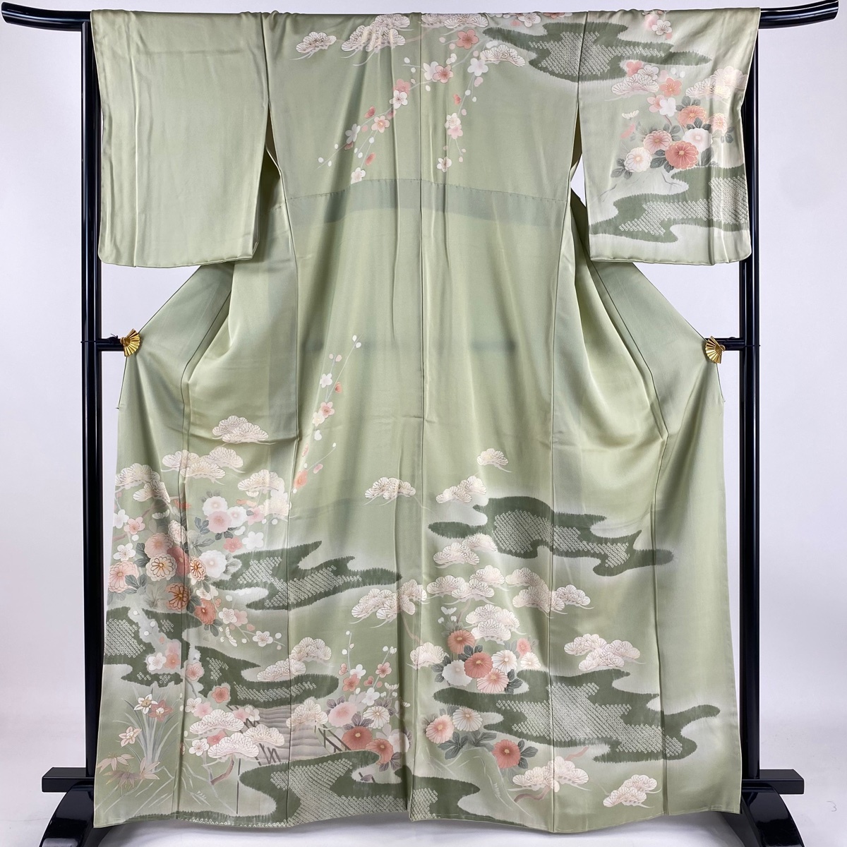 訪問着 身丈165.5cm 裄丈67cm M 袷 伊と幸 菊 松梅 金糸 金彩 薄緑 正絹 秀品 【中古】拍卖