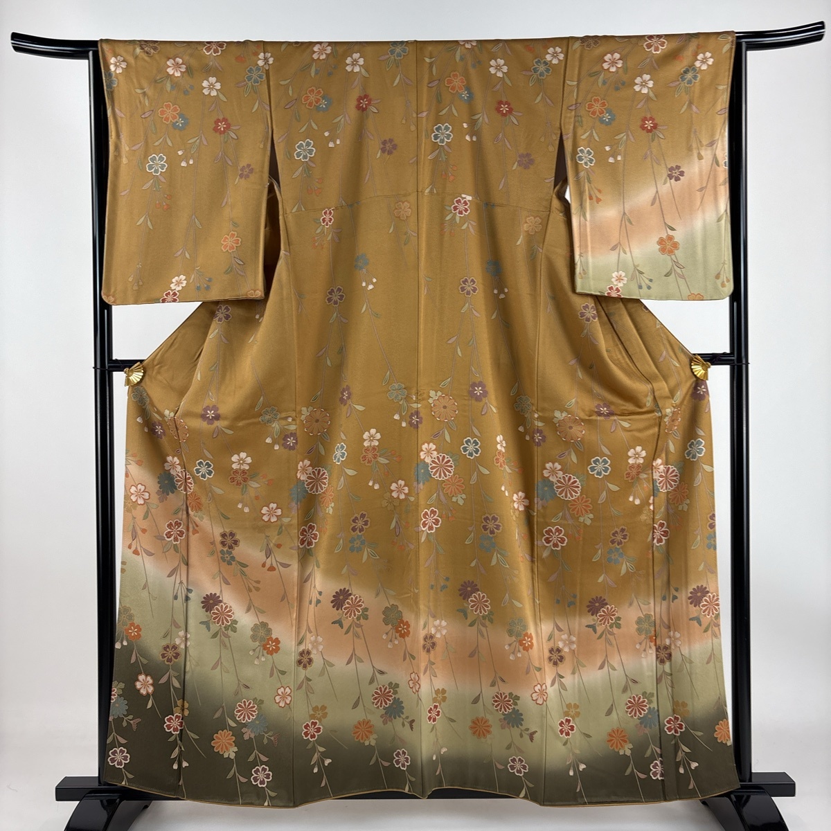 訪問着 身丈159cm 裄丈65cm M 袷 桜 菊 金彩 ぼかし 黄土色 正絹 名品 【中古】拍卖