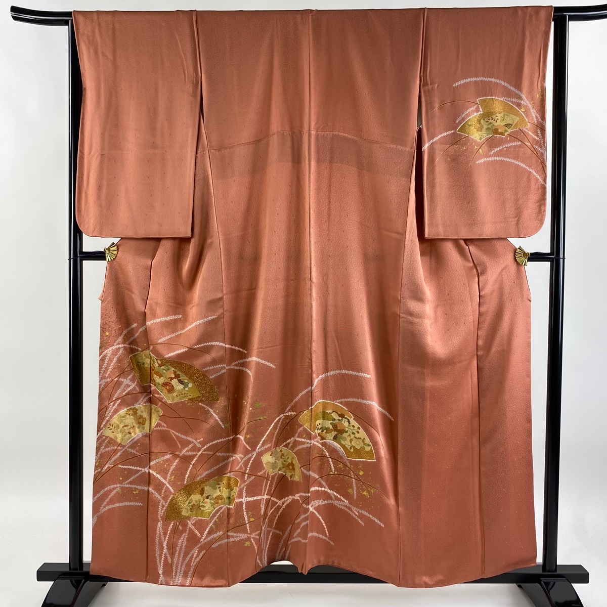 訪問着 身丈158cm 裄丈64cm M 袷 扇面 草花 金彩 絞り サーモンピンク 正絹 秀品 【中古】拍卖