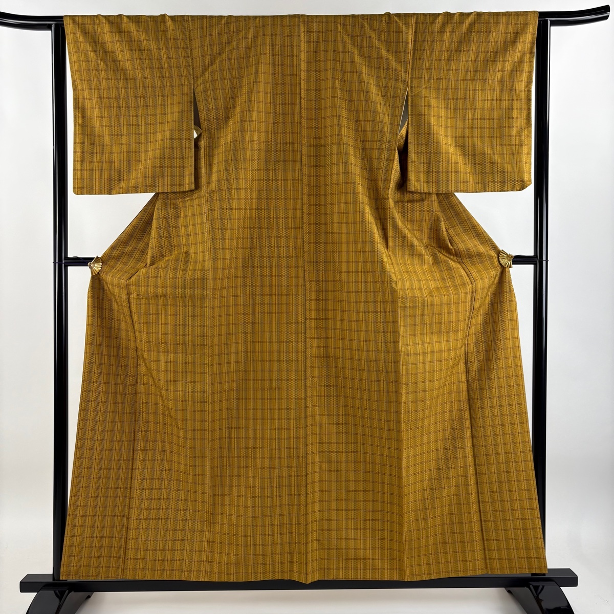 紬 身丈157.5cm 裄丈63.5cm S 袷 格子 縦縞 山吹茶色 正絹 逸品 【中古】拍卖