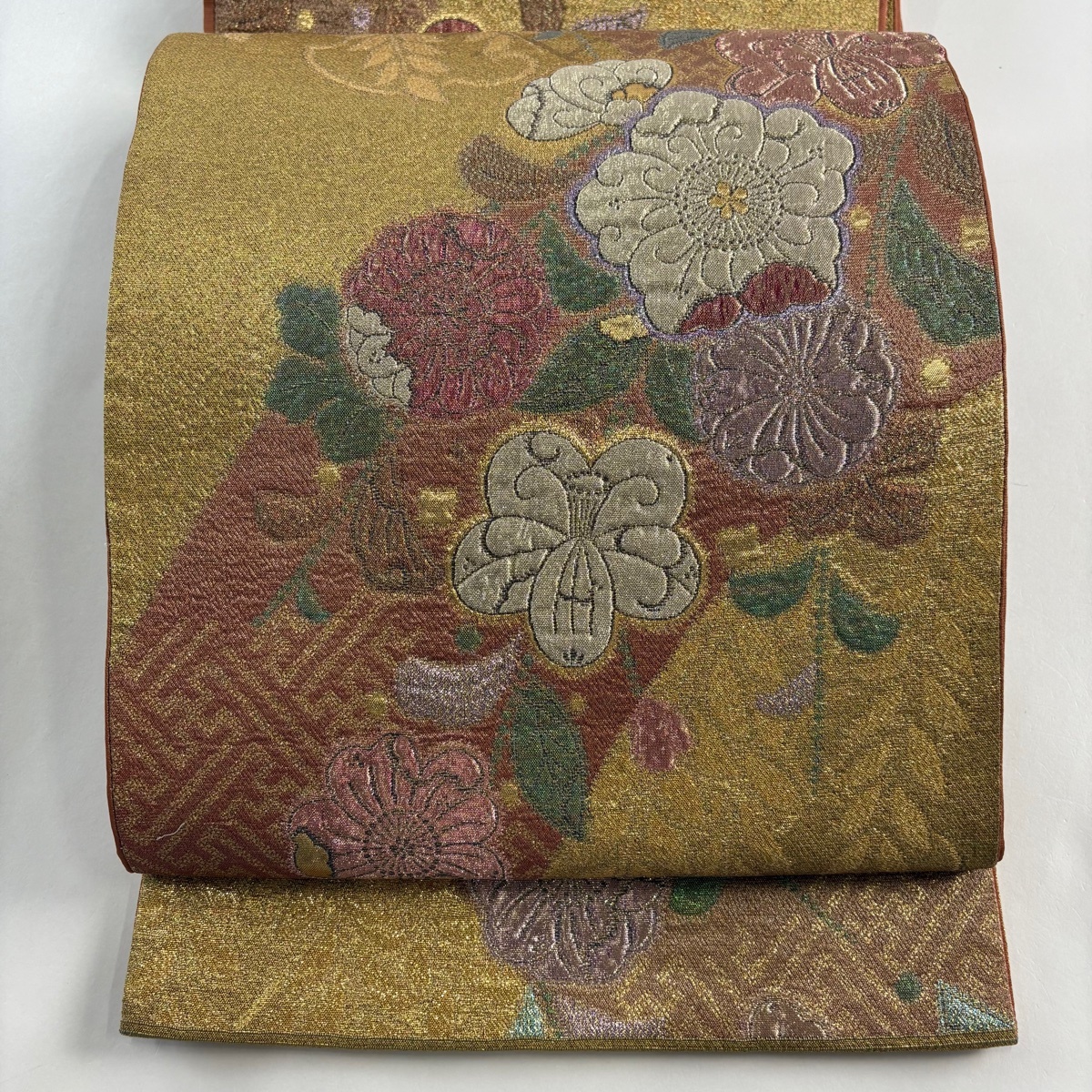袋帯 美品 秀品 関西仕立て 草花 紗綾形 箔 金糸 茶色 六通 正絹 【中古】拍卖