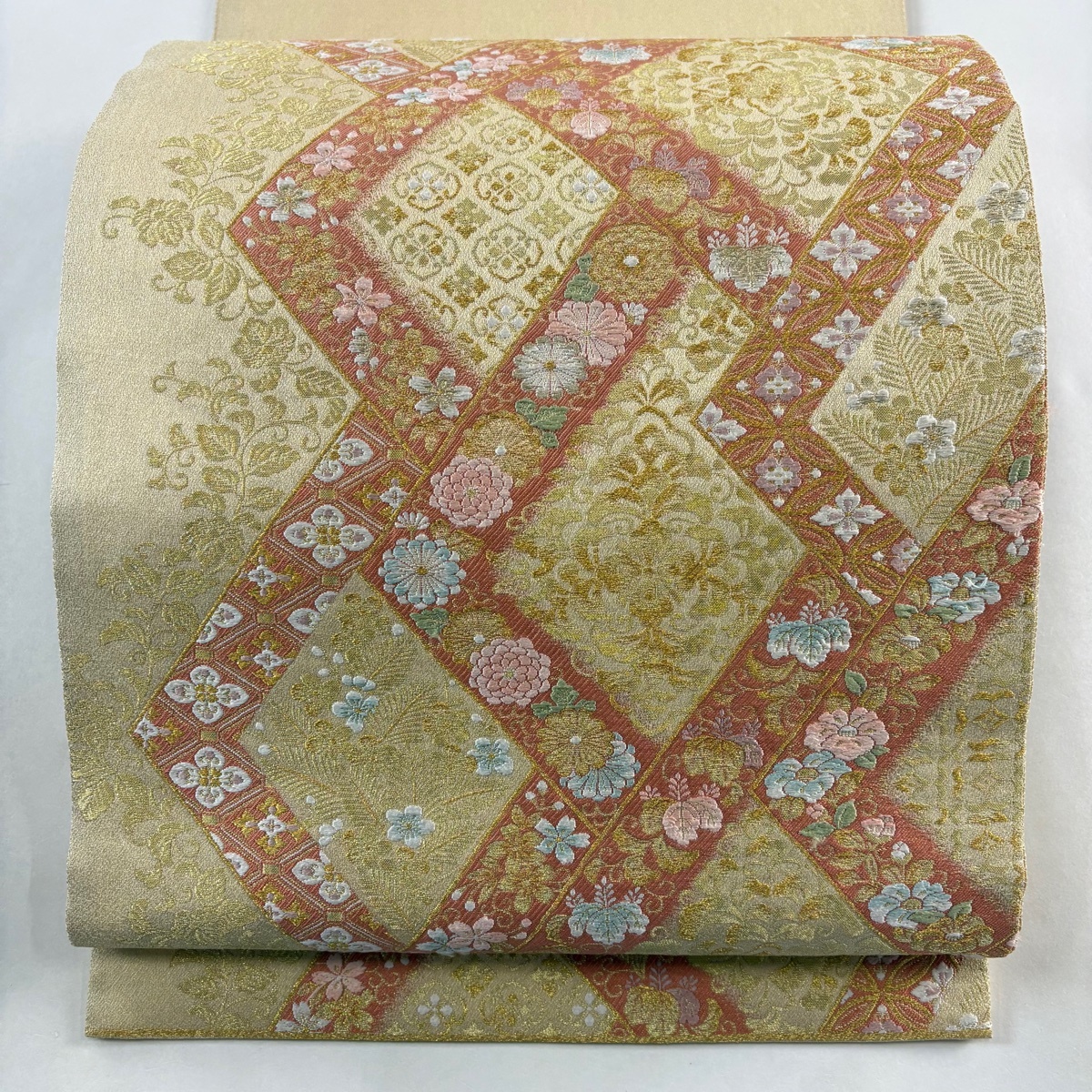 袋帯 秀品 落款 関西仕立て 花唐草 華文 金糸 箔 ベージュ 六通 正絹 【中古】拍卖