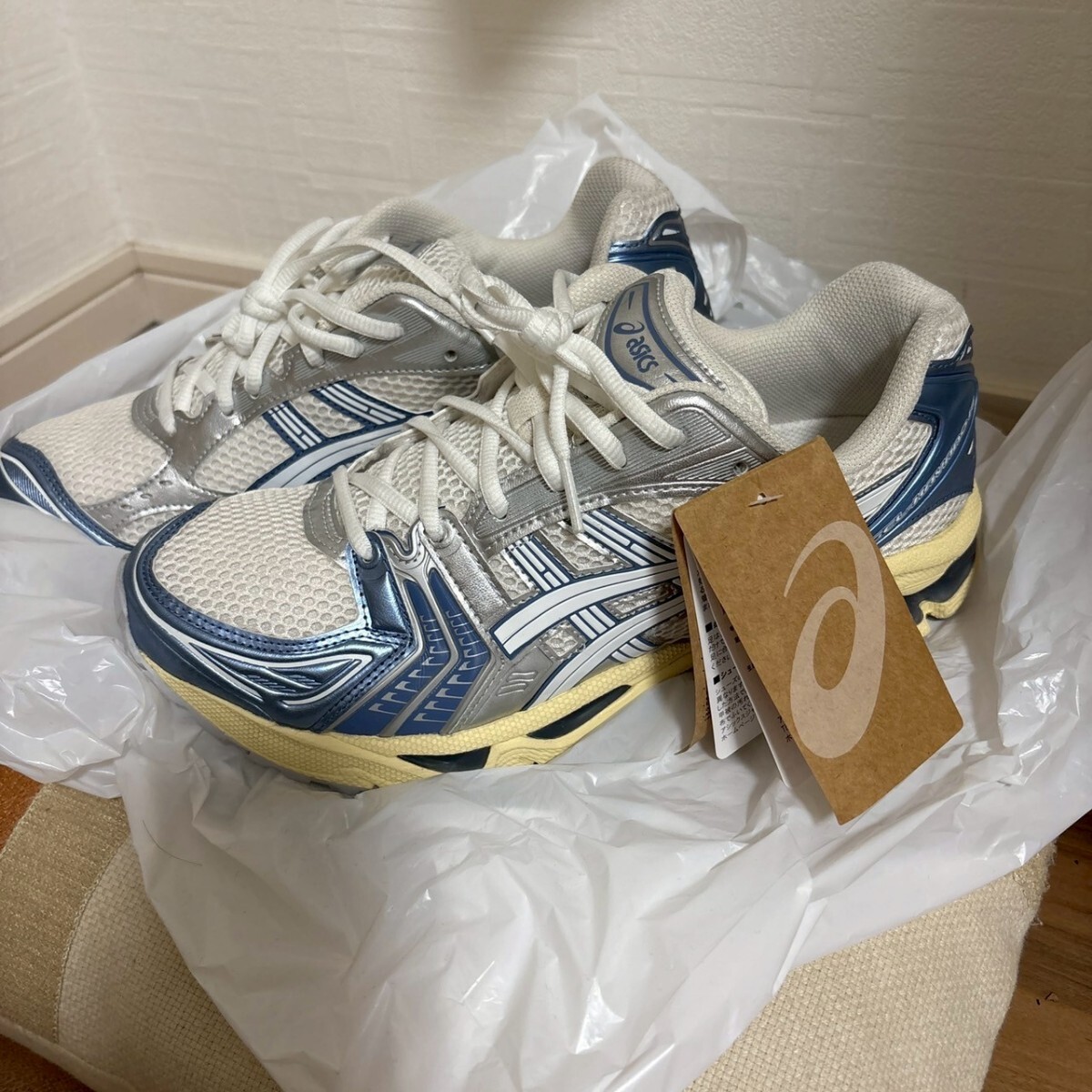 新品タグ付き・ASICS GEL-KAYANO 14 アシックス ゲルカヤノ拍卖
