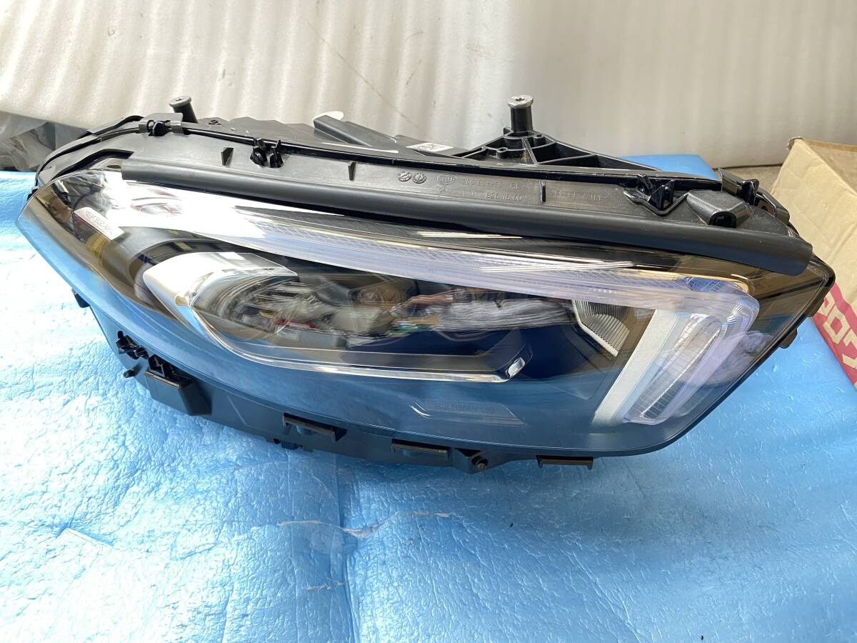 W177 Aクラス 右ヘッドライト A177 906 6803 2508-3083拍卖