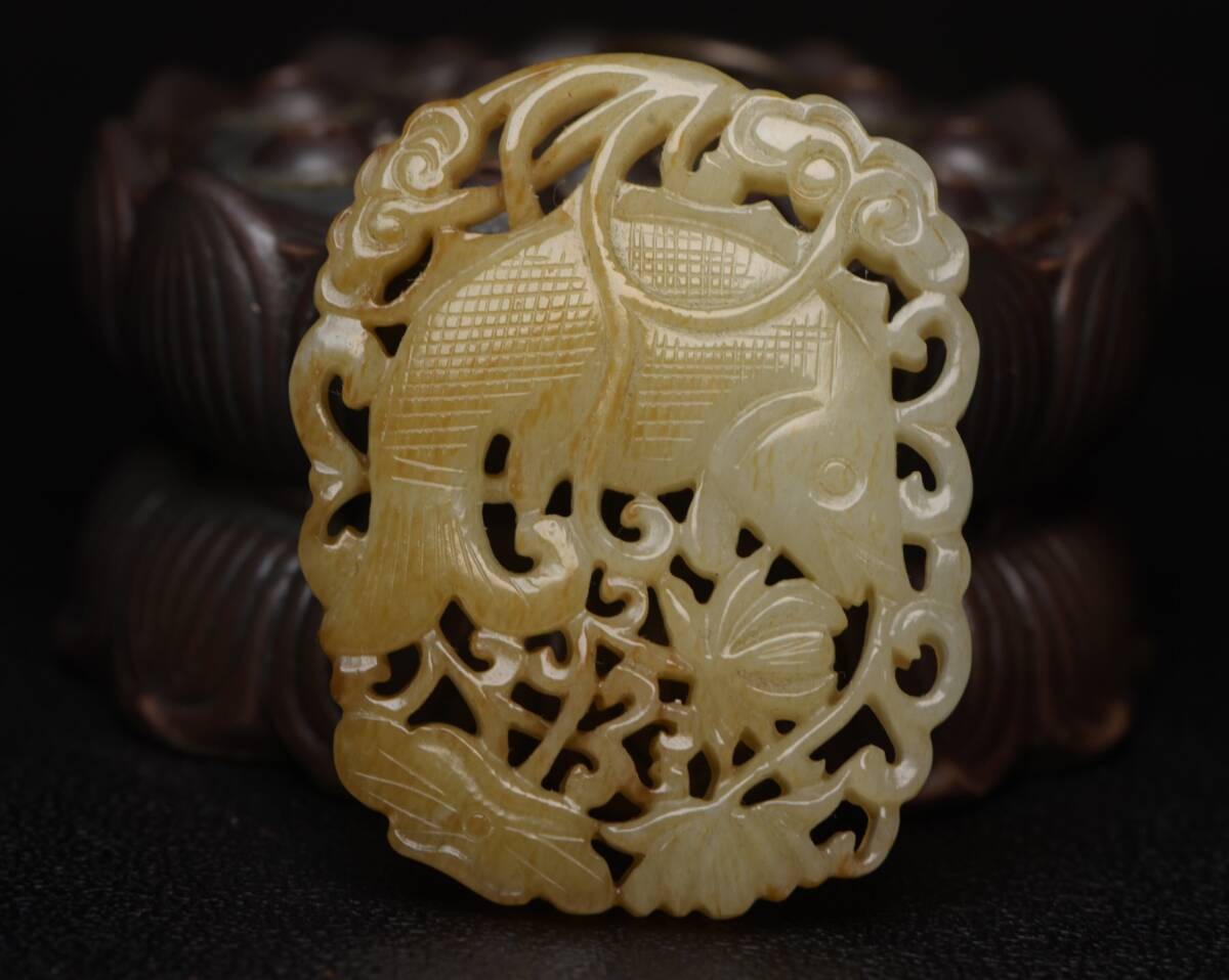 『清・和田玉細密彫・沁色自然・透空彫・玉魚・根付・裝身具』極細工 置物 古賞物 中国古玩 中国古美術拍卖
