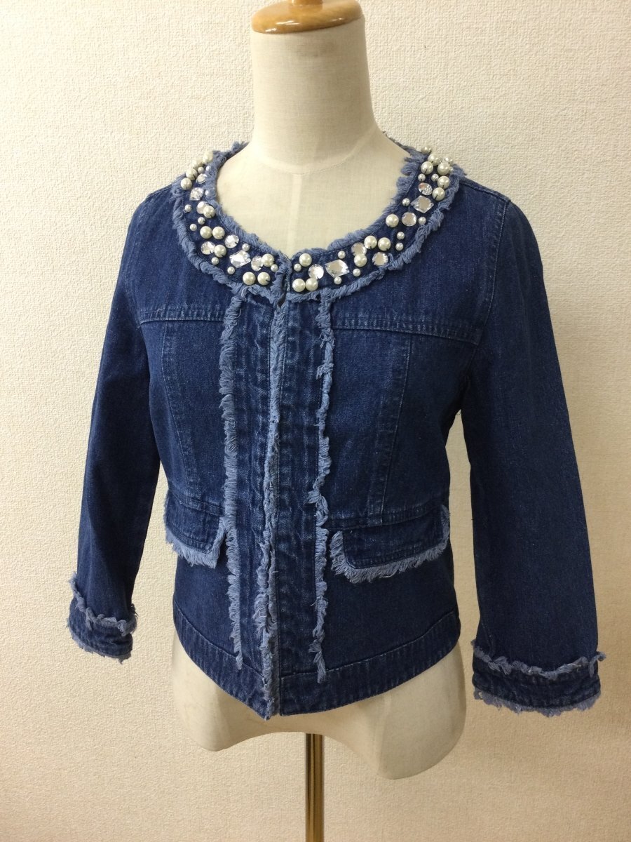 セシルマクビー ブルーデニムジャケット パール飾り サイズM拍卖