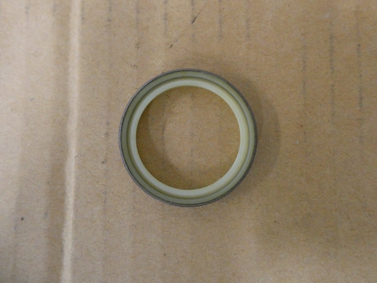 【A51252】 三菱ふそう ダストシル イコライザ MK303902 未使用拍卖