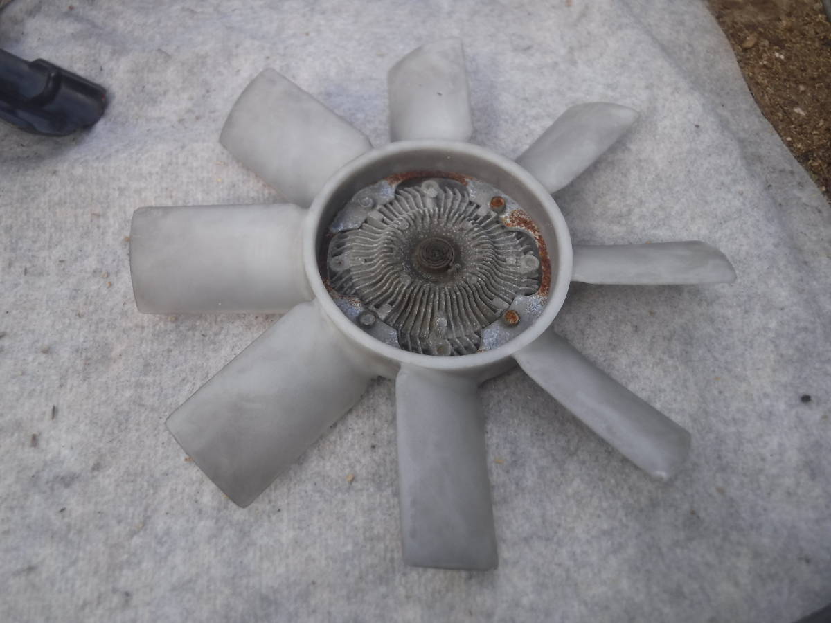 スカイライン HR30 S57年 2ドア GT 純正 カップリンクファン ファンクラッチ 赤 5MT L20ET R30 DR30 ポールニューマン拍卖