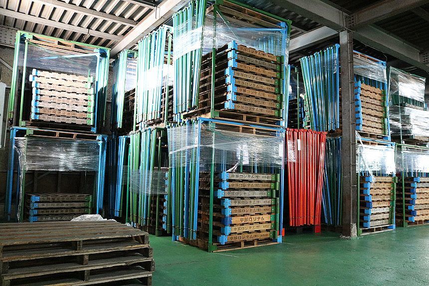 愛知県名古屋市から!パレット/サポーター総数500個以上!まとめ売り!ばら売りOK/格安販売/樹脂パレット用サポーター/美品/直接交渉可能拍卖