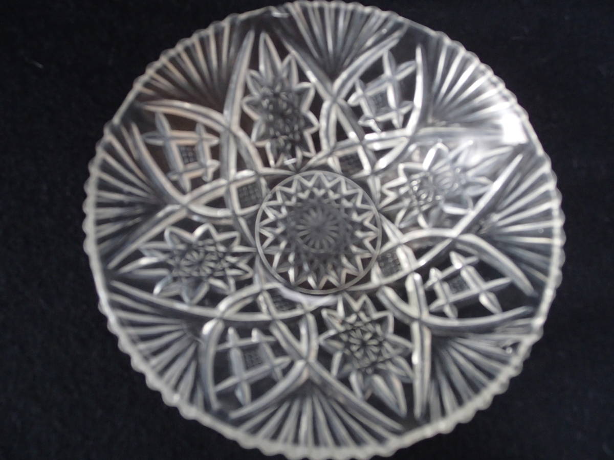 (ニ)【昭和レトロ・大正浪漫】【アンティーク】【プレスガラス】【中浅鉢・・・1枚】拍卖