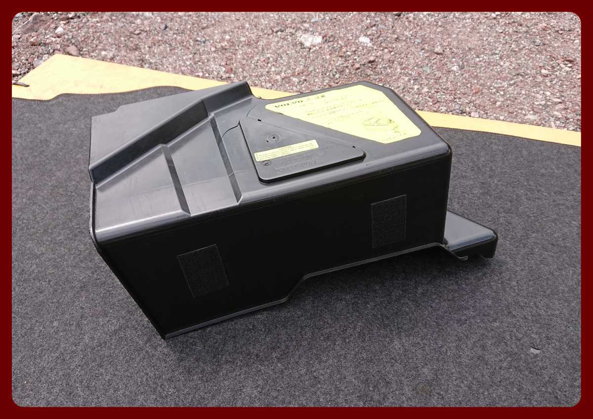 ボルボ V70 XC クロスカントリー SB5244 AWL 2001年 バッテリー カバー 8622335 A-1901拍卖